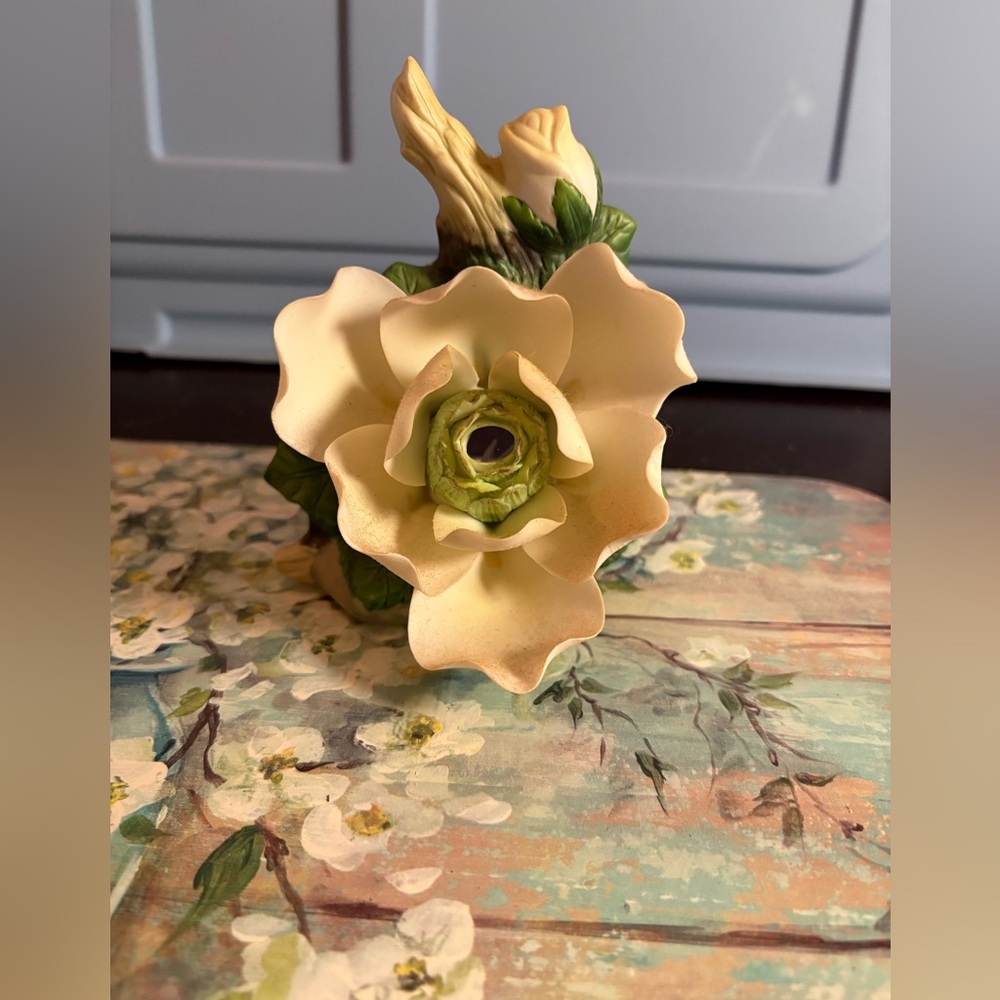 Vintage Ceramic Magnolia Night Light Cover